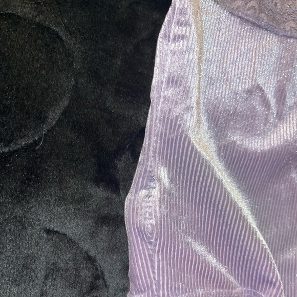 lavender velvet crop top with lace detail!!🦄 - Picture 5 of 5